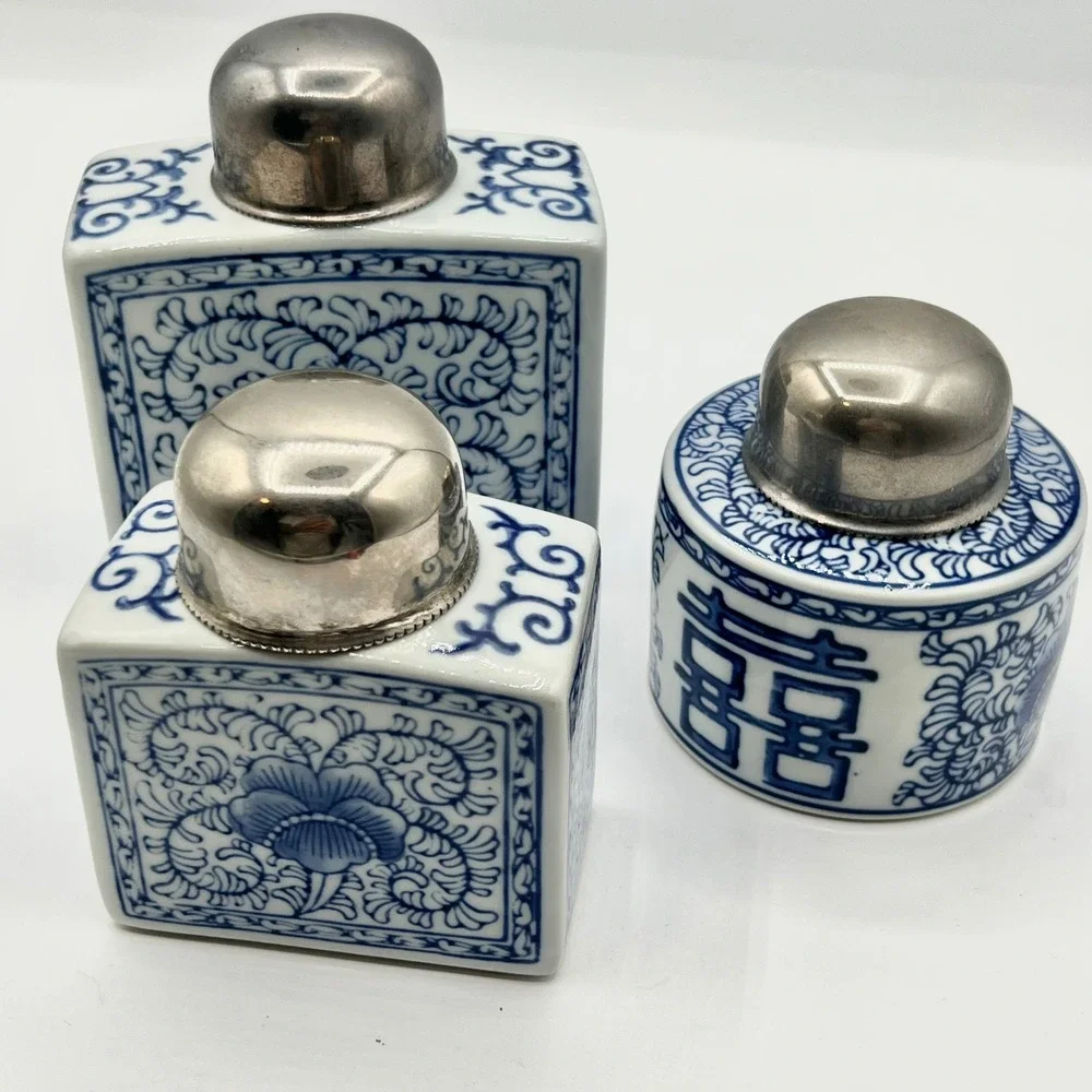 Vintage Two's Company Ceramic‎ Blue White Floral Tea Caddies Canisters Set of 3
